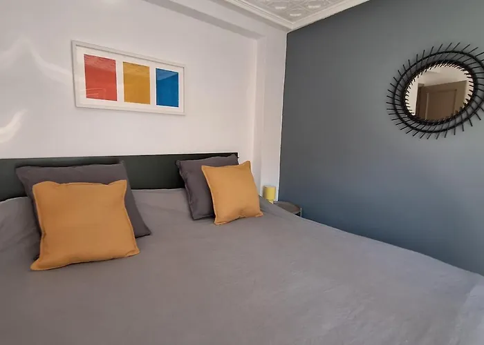 En El Corazon De Y Cerca De Todo *